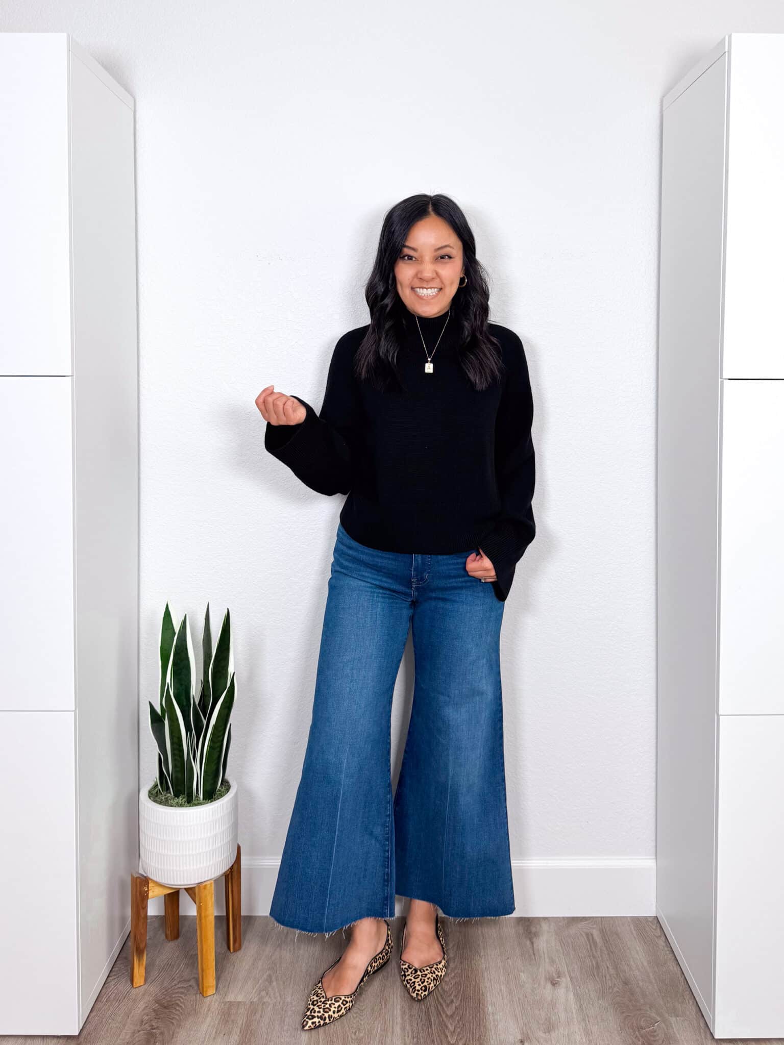 What Shoes to Wear With Wide Leg Jeans: How To Choose Shoes