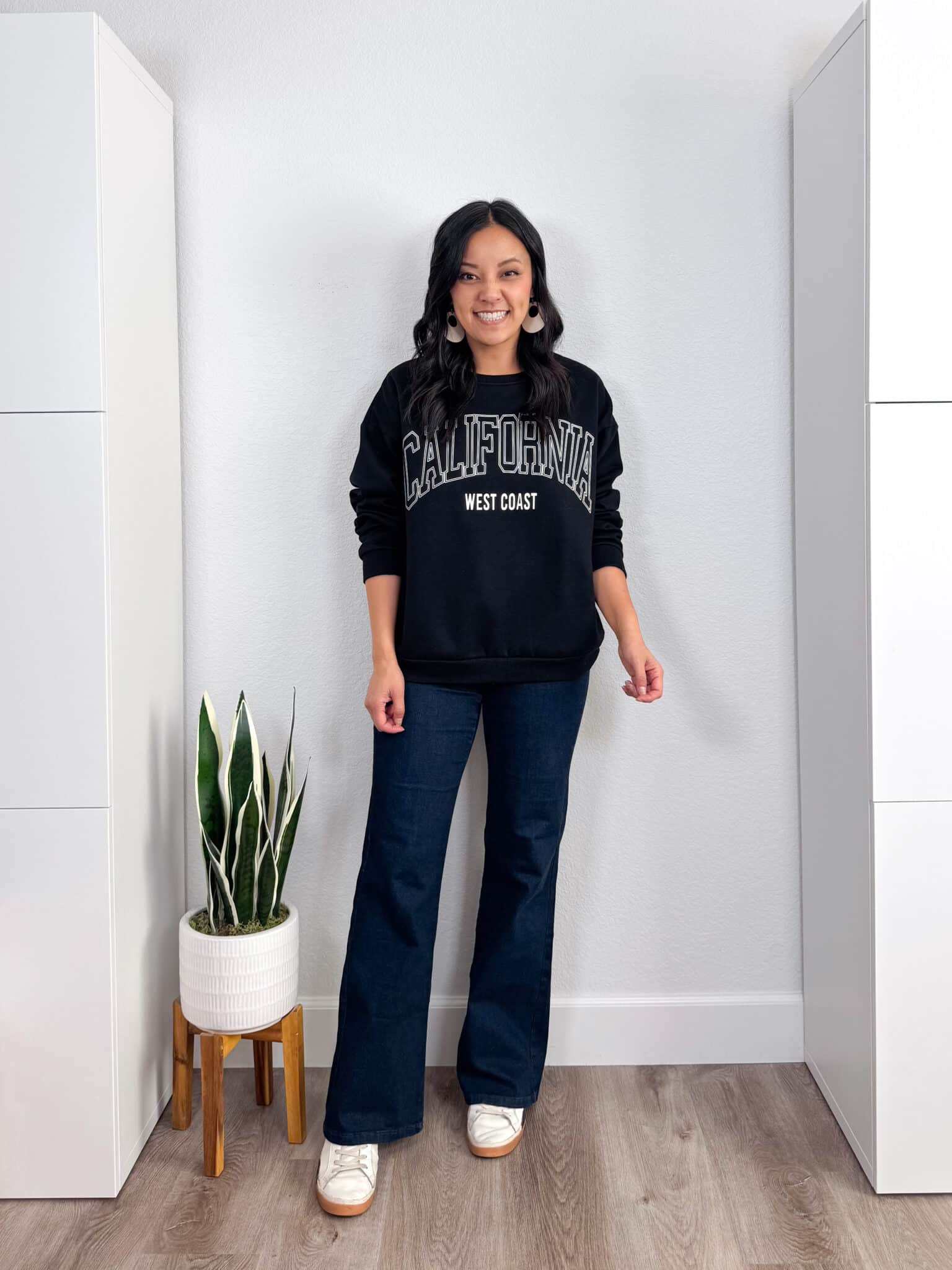 Easy, Polished Outfits With Flare Jeans: Dressed Up & Down!