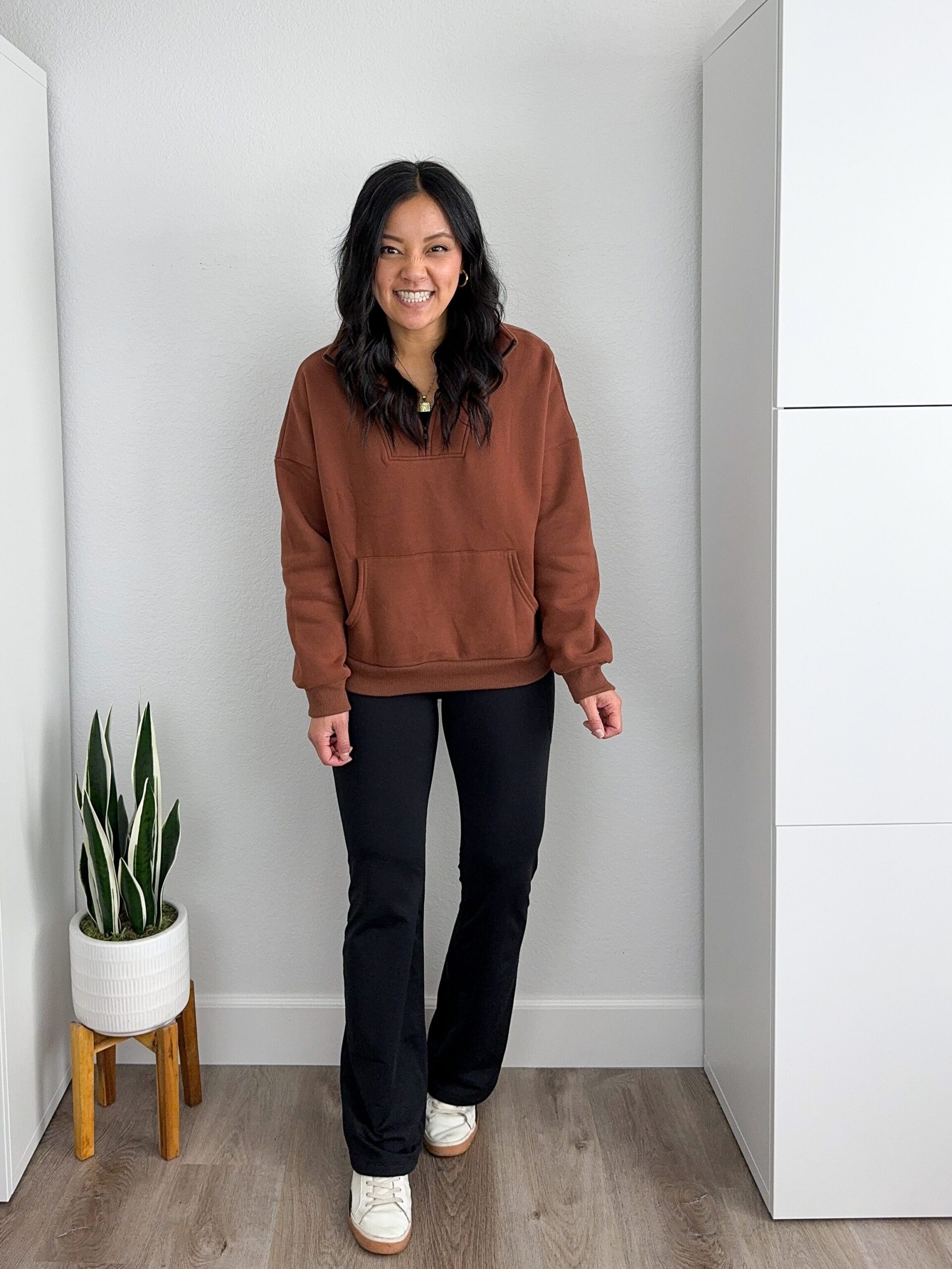 7 Tips & Winter Clothes That Actually Keep You Warm + putting me together + warm winter clothes+ brown pullover sweatshirt + fleece lined black flare leggings + white sneakers