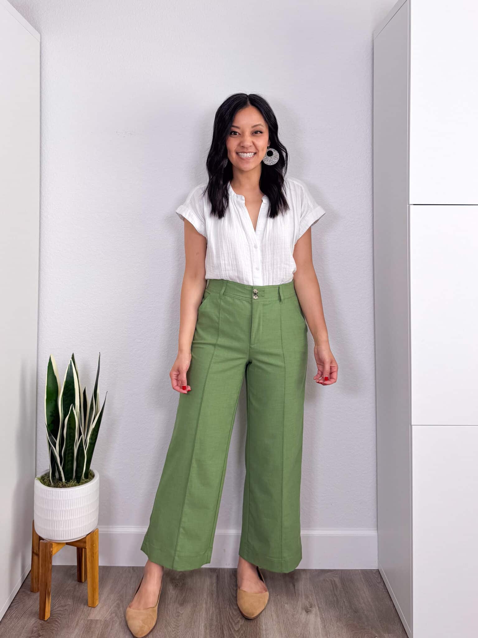 Resort Casual Outfits for Work: Packing Made Easy